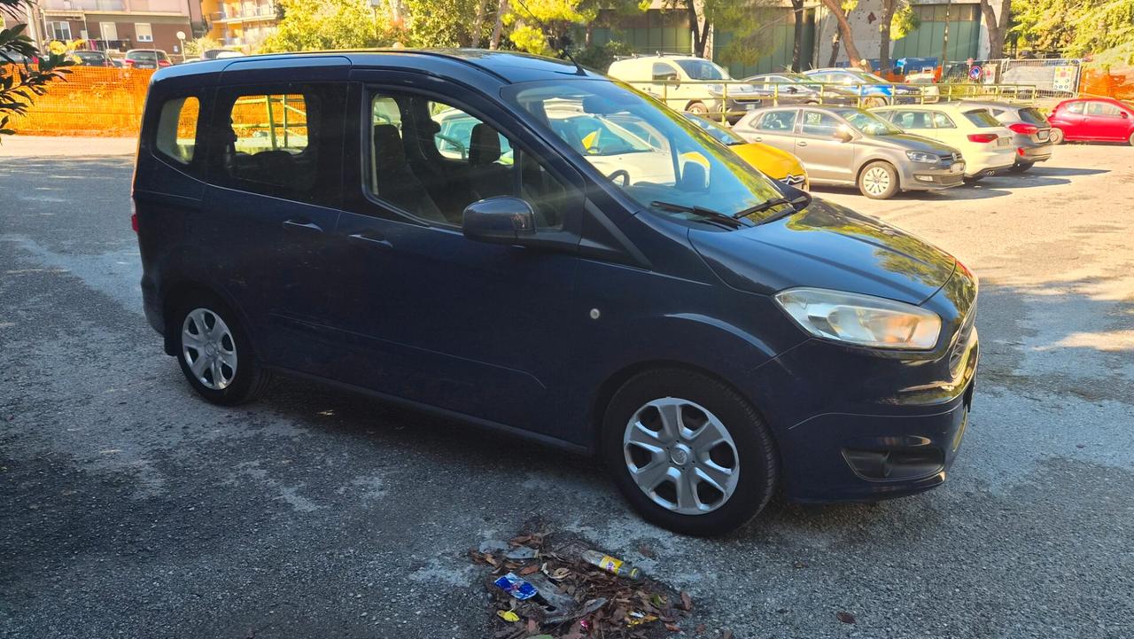 Ford Tourneo Courier 1.0 EcoBoost 100 CV Titanium