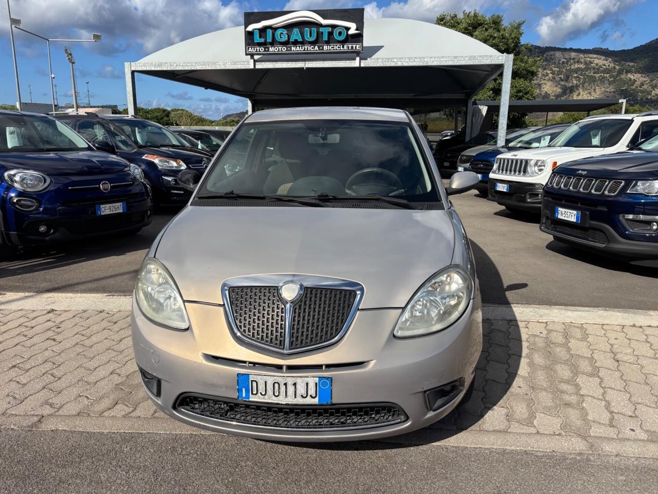 Lancia Ypsilon 1.2 Argento