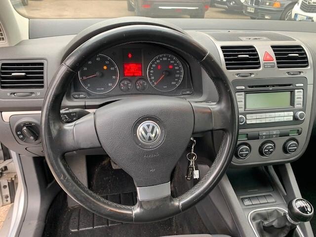 Volkswagen Golf 1.6 16V FSI 5p. Comfortline