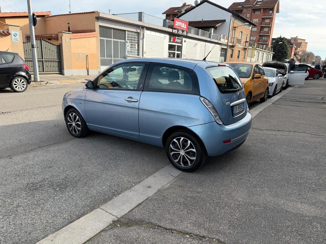 Lancia Ypsilon 1.3 MJT 75 CV