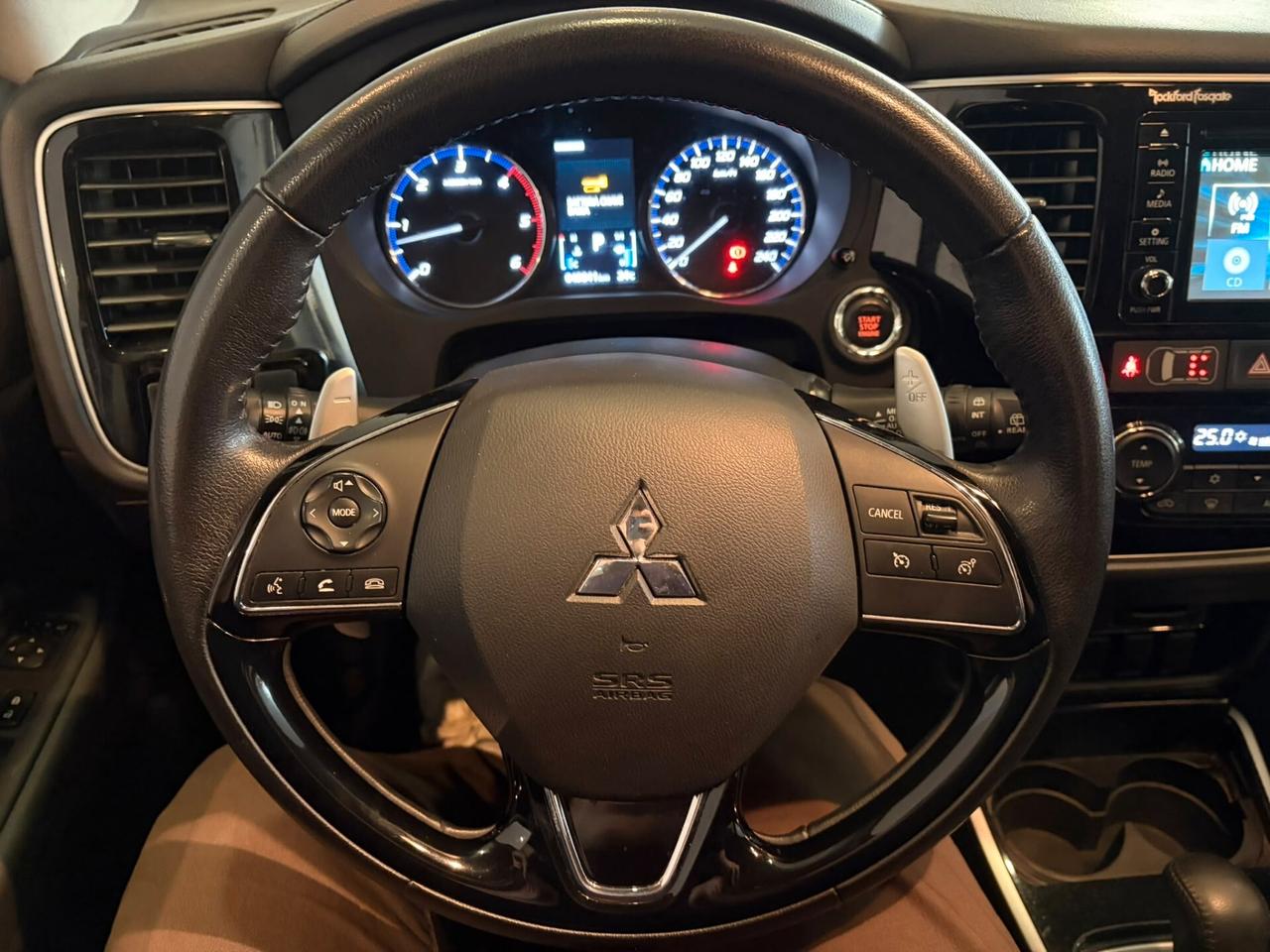 Mitsubishi Outlander 2.2 DI-D 4WD Instyle Plus SDA 7 posti