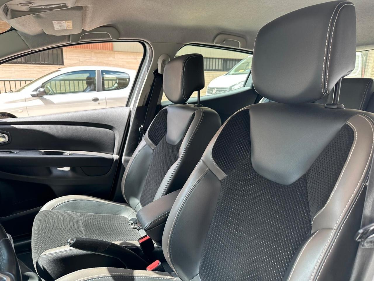 Renault Clio 1.5 90CV EDC Zen *FULL*