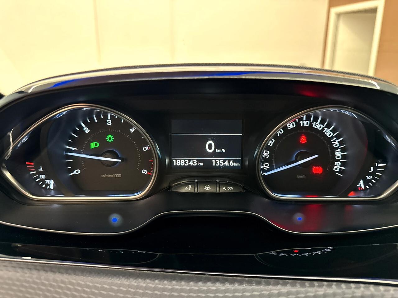 Peugeot 2008 BlueHDi 120 S&S Allure