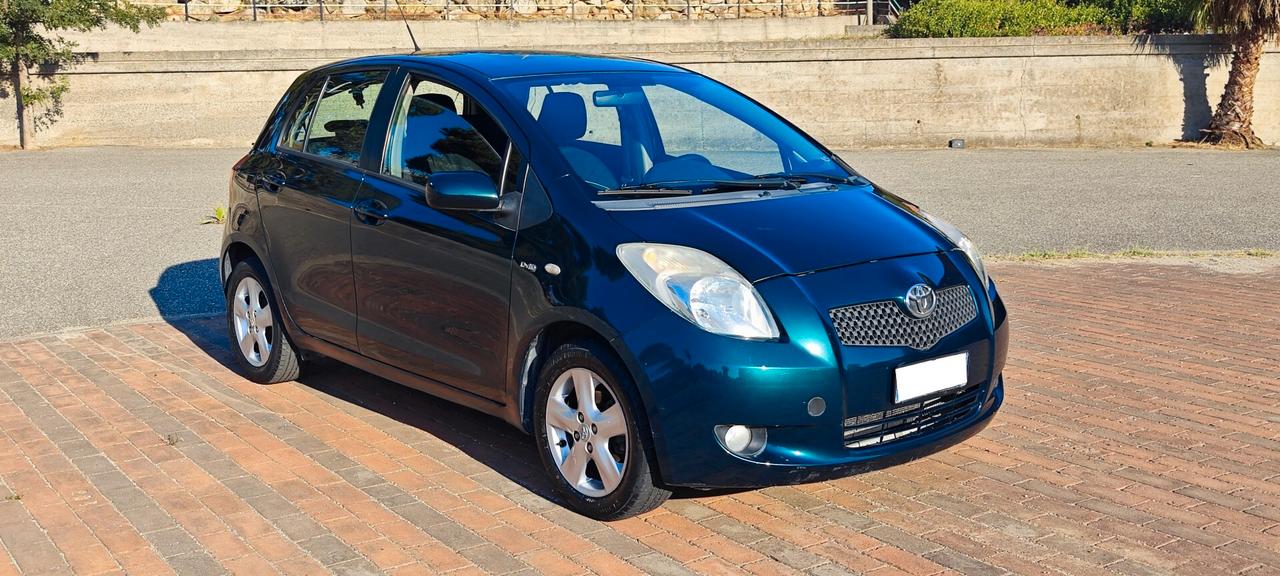 Toyota Yaris 1.4 D-4D 5 porte Sol