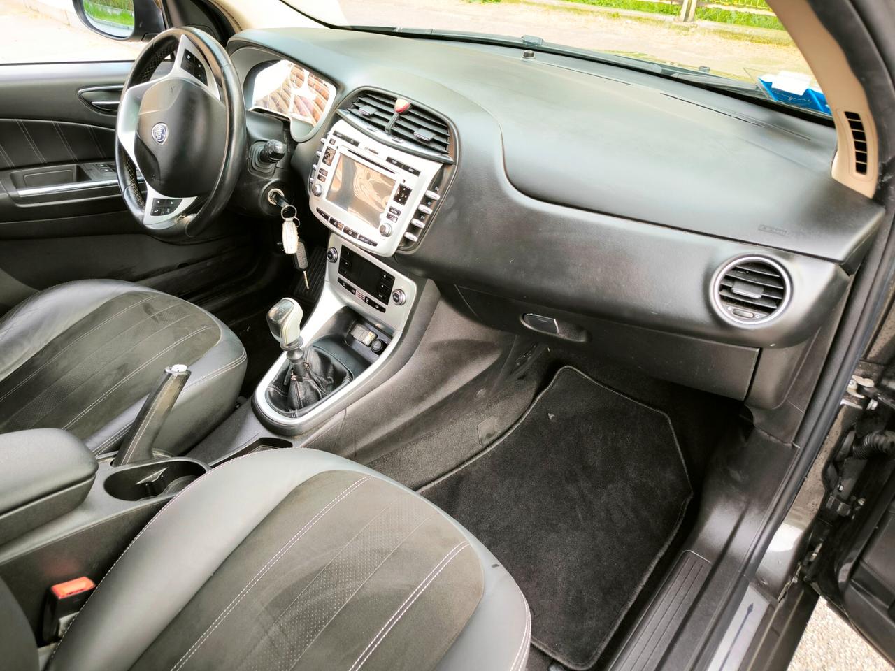 Lancia Delta 1.6 MJT DPF Platino