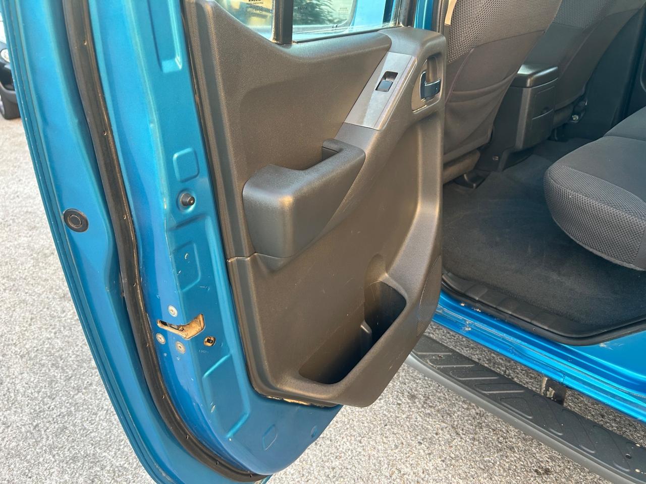 Nissan Navara 2.5 dCi 4 porte Doppia Cabina 4X4