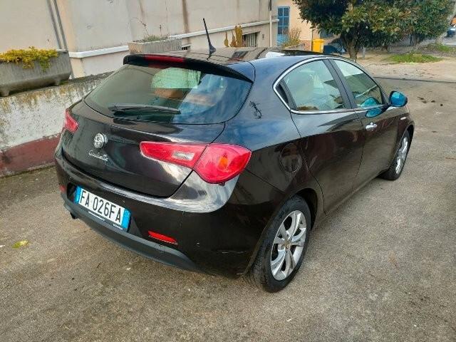 Alfa Romeo Giulietta 1.6 JTDm-2 105 CV Distinctive