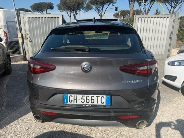 Alfa Romeo Stelvio 2.2 Turbodiesel 180 CV AT8 RWD Executive