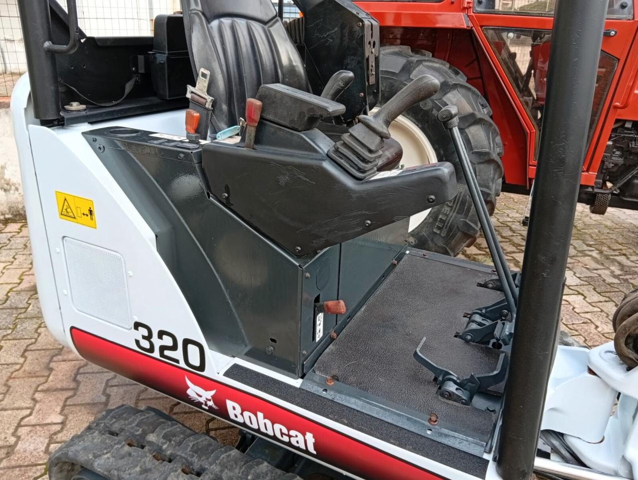 Escavatore Usato Bobcat 320 (17 Quintali)
