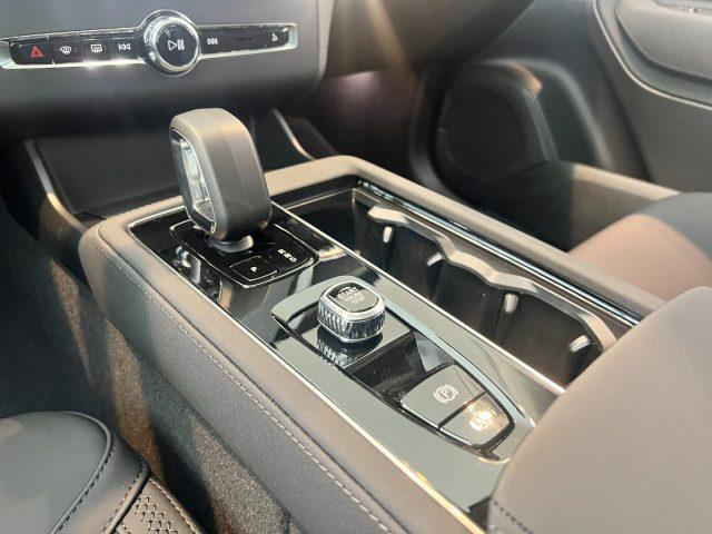 VOLVO XC90 T8 Plug-in Hybrid AWD automatico Core Bright