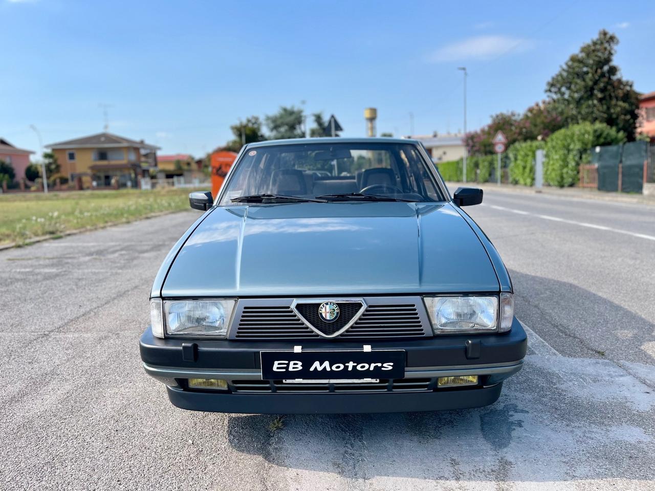 Alfa Romeo 75 2.5 V6 Quadrifoglio Verde - Targa MI