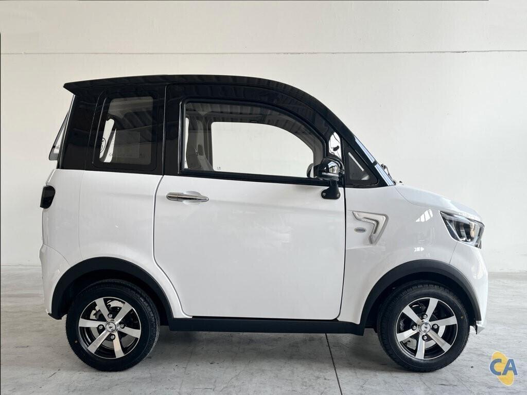 FREEDOM EVO - Macchina Senza Patente- Manubrio