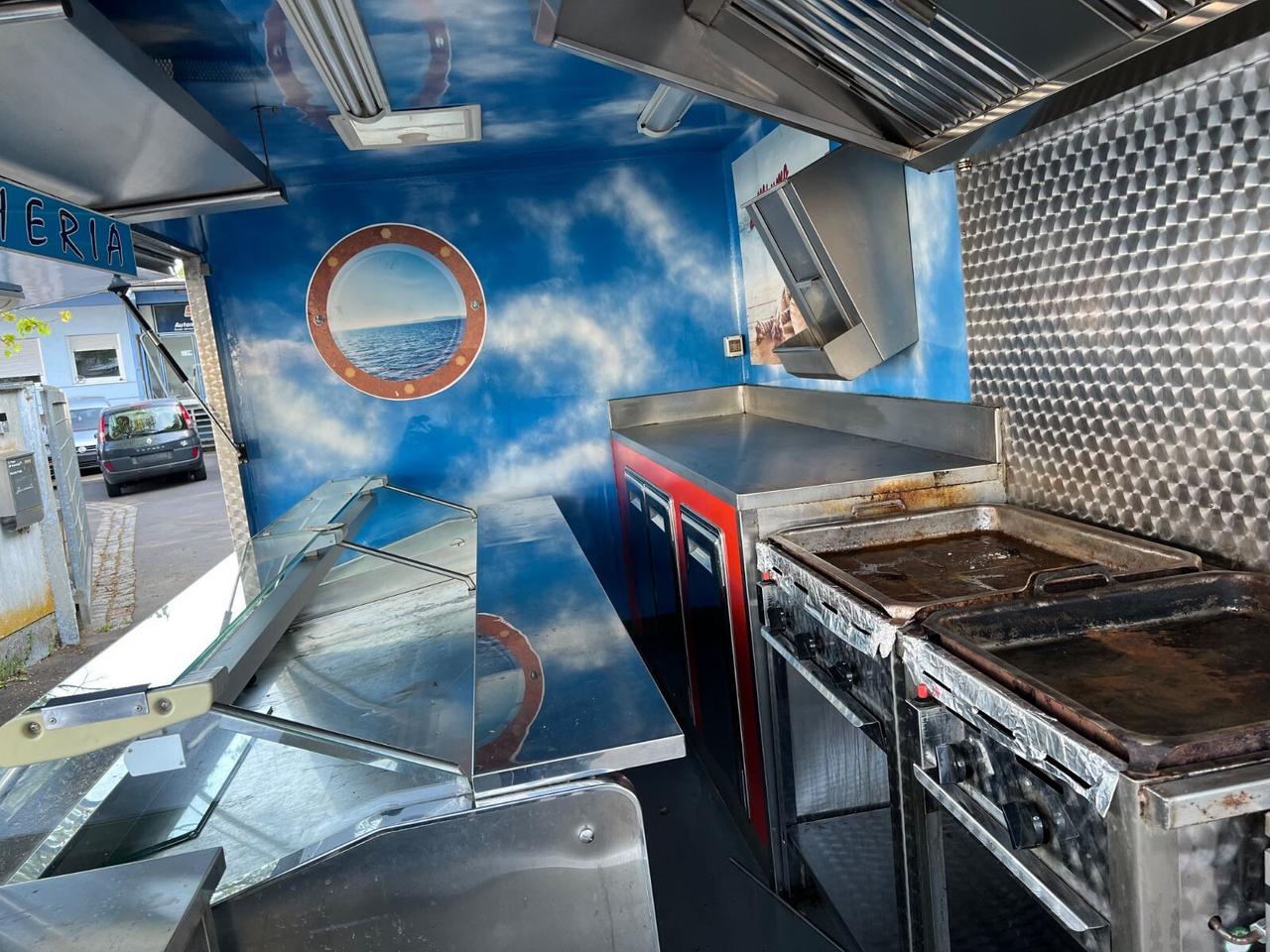 Food truck PESCHERIA Iveco 35C15* pat. B