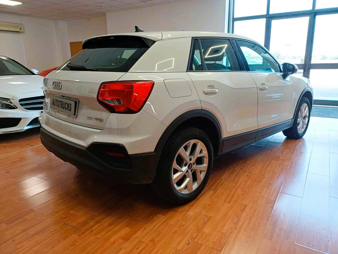 Audi Q2 30 TFSI Business Advanced