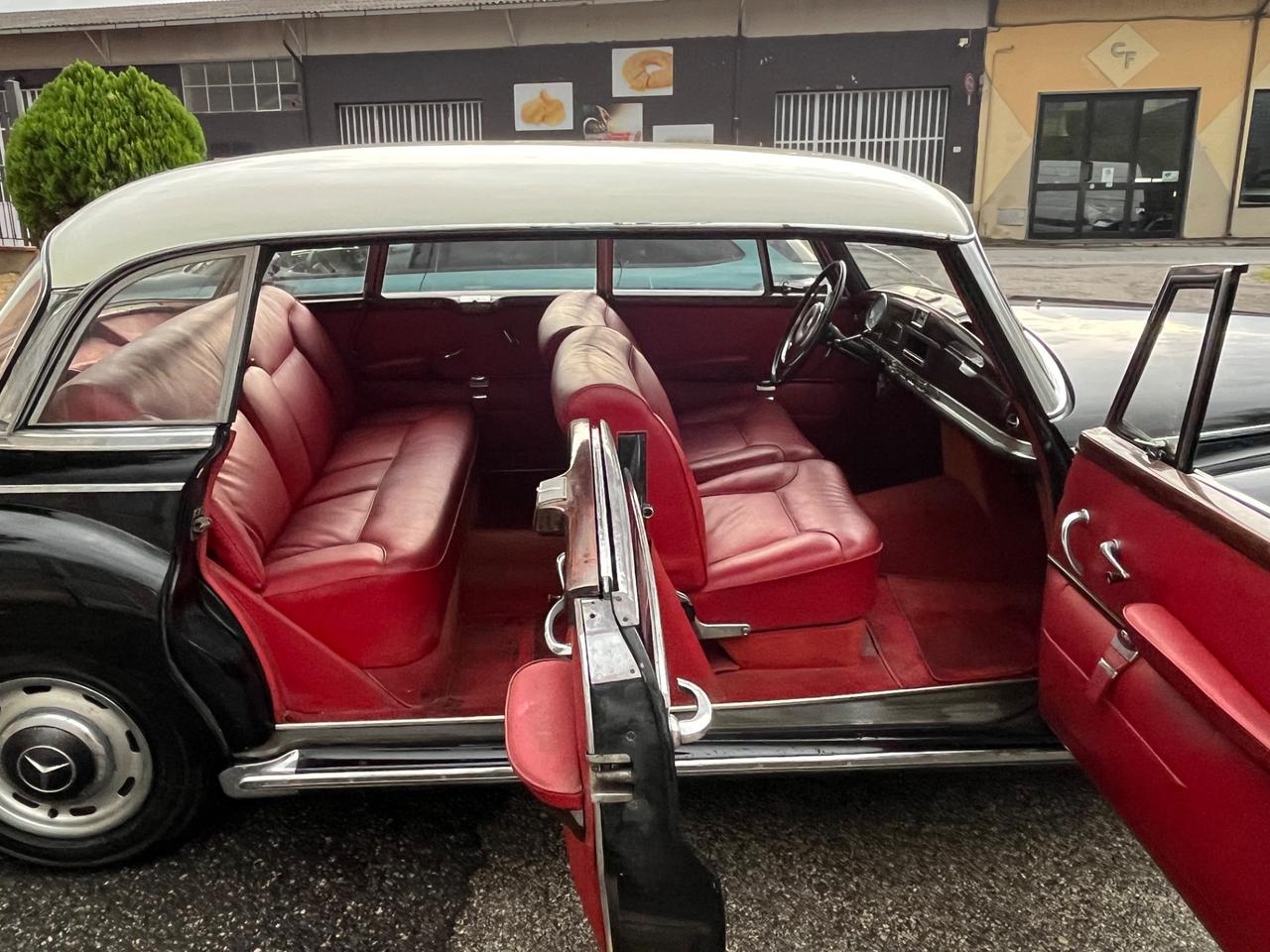 Mercedes type 300 Adenauer PERMUTE
