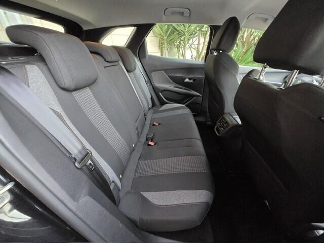 Peugeot 3008 BlueHDi 130 S&S EAT8 Active Pack