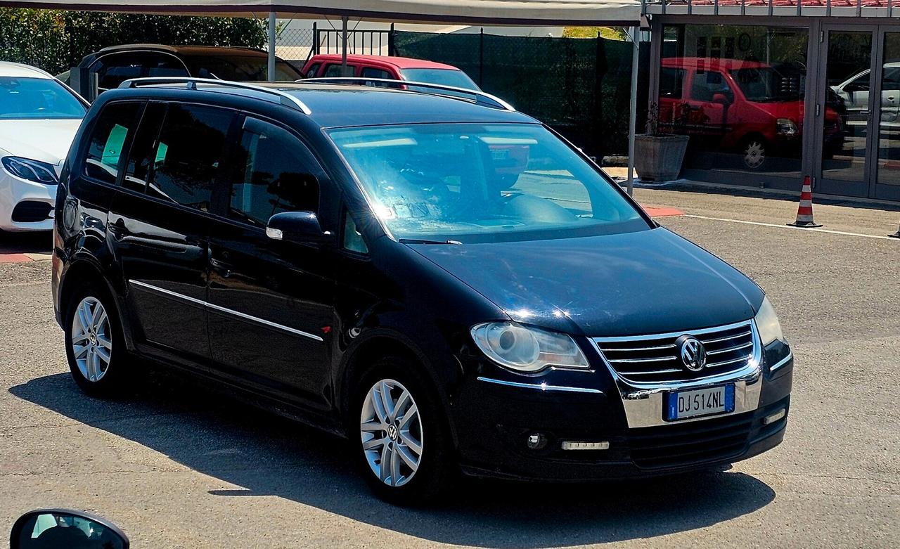 Volkswagen Touran 7 posti 2.0 16V TDI Highline