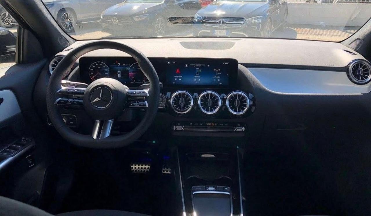 Mercedes-benz GLA 180 GLA 180 D AMG AUTOMATICO AUTO A NOLEGGIO