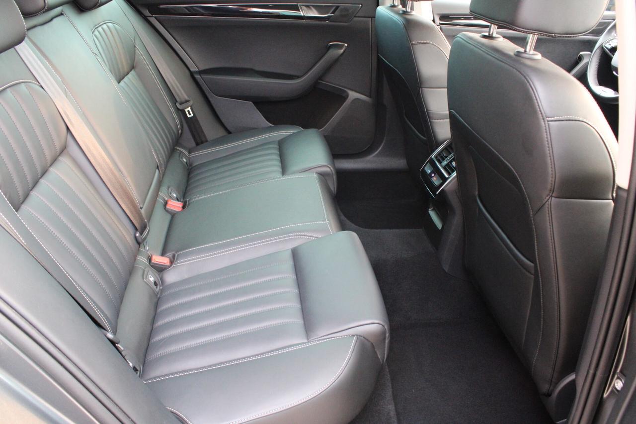 Skoda Superb Wagon 2.0 tdi 4x4 DSG Laurin&Klement 200cv