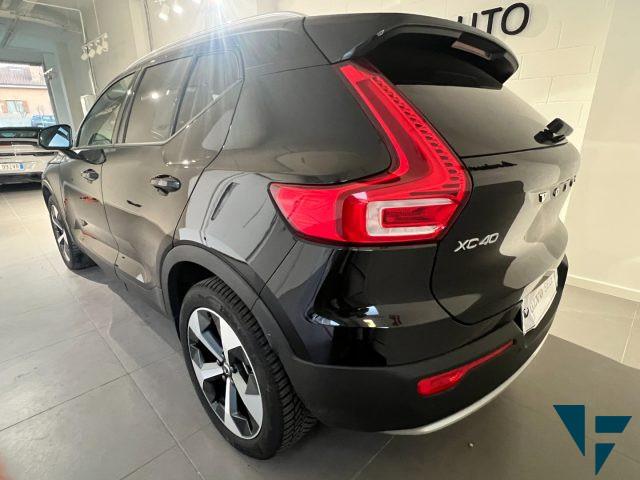 VOLVO XC40 B3 automatico Core