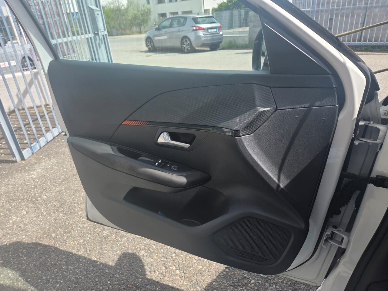 Peugeot 208 ACTIVE 75 CV NEOPATENTATI NESSUN OBBLIGO FINANZIARIO