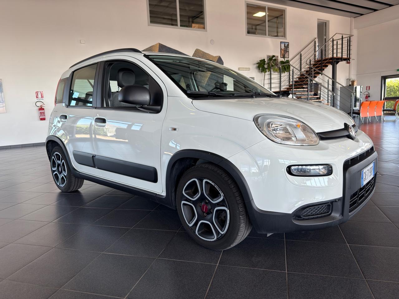 Fiat Panda 1.0 FireFly S&S Hybrid City Cross IVA ESPOSTA