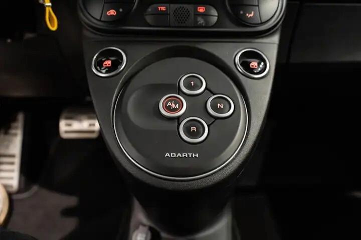 Abarth 695 1.4 Turbo T-Jet 180 CV Tributo 131 Rally