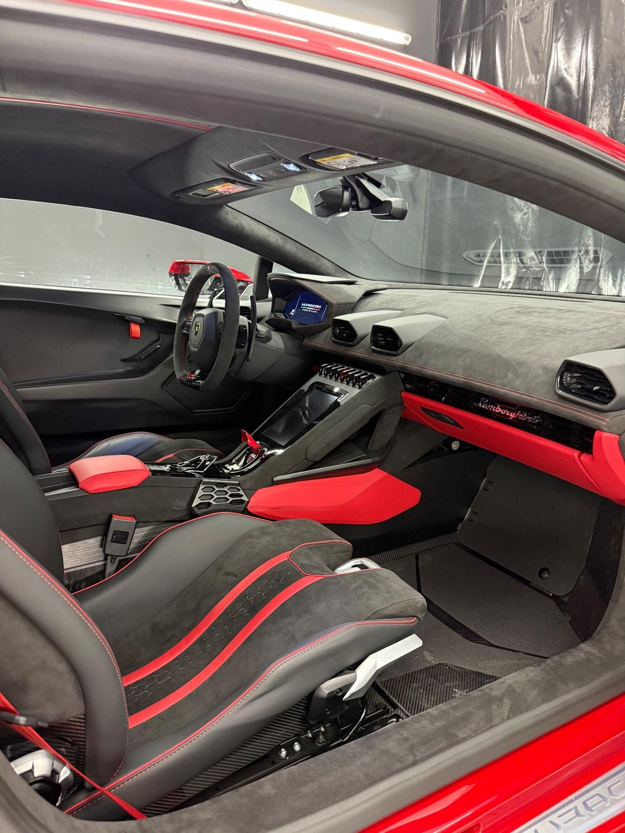 Lamborghini Huracán 5.2 V10 Tecnica RWD Coupé