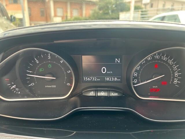 Peugeot 208 1.4 e-HDi 68 CV S&S robotizzato 5 porte Active