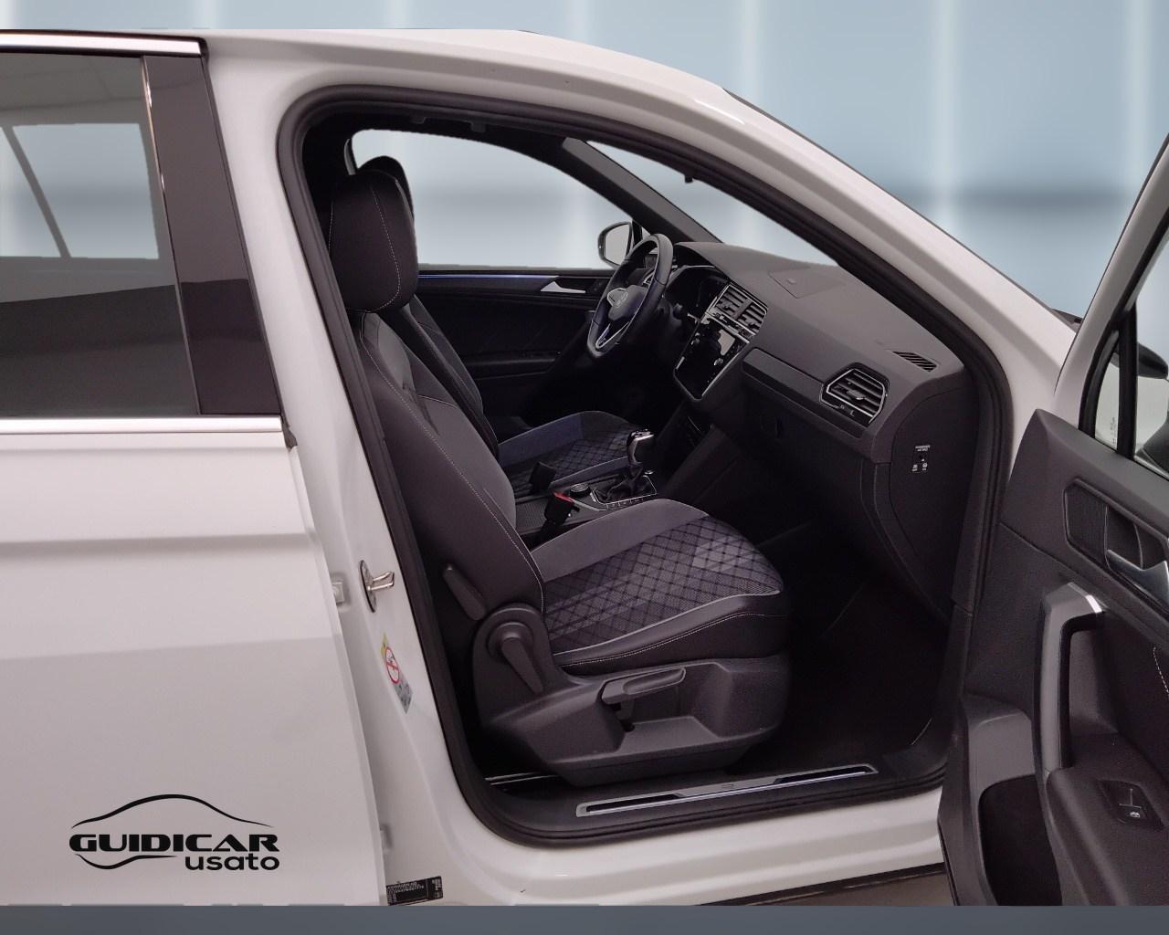 VOLKSWAGEN Tiguan II 2021 - Tiguan 2.0 tdi R-Line 4motion 150cv dsg