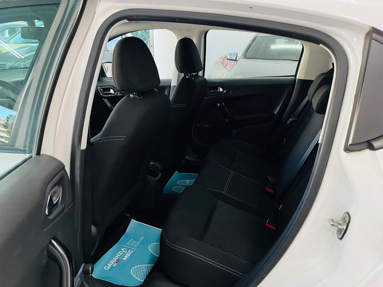 Peugeot 208 Allure 1.6 HDI 75cv anno 2015 fine italiana