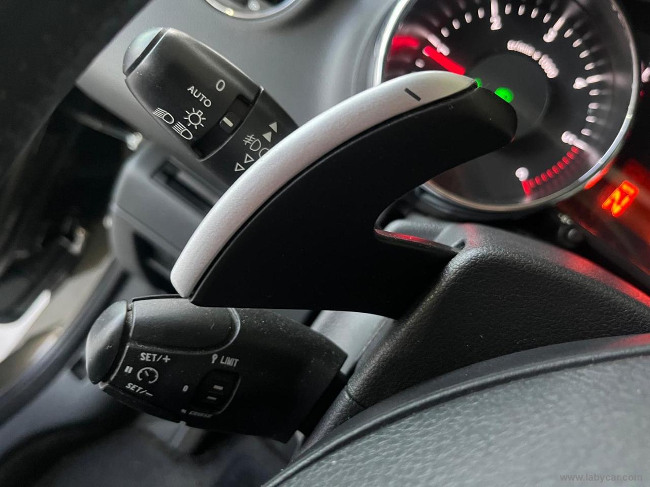 PEUGEOT 3008 1.6 HDi 110 CV ca. robot. Premium C.AUTOMATICO