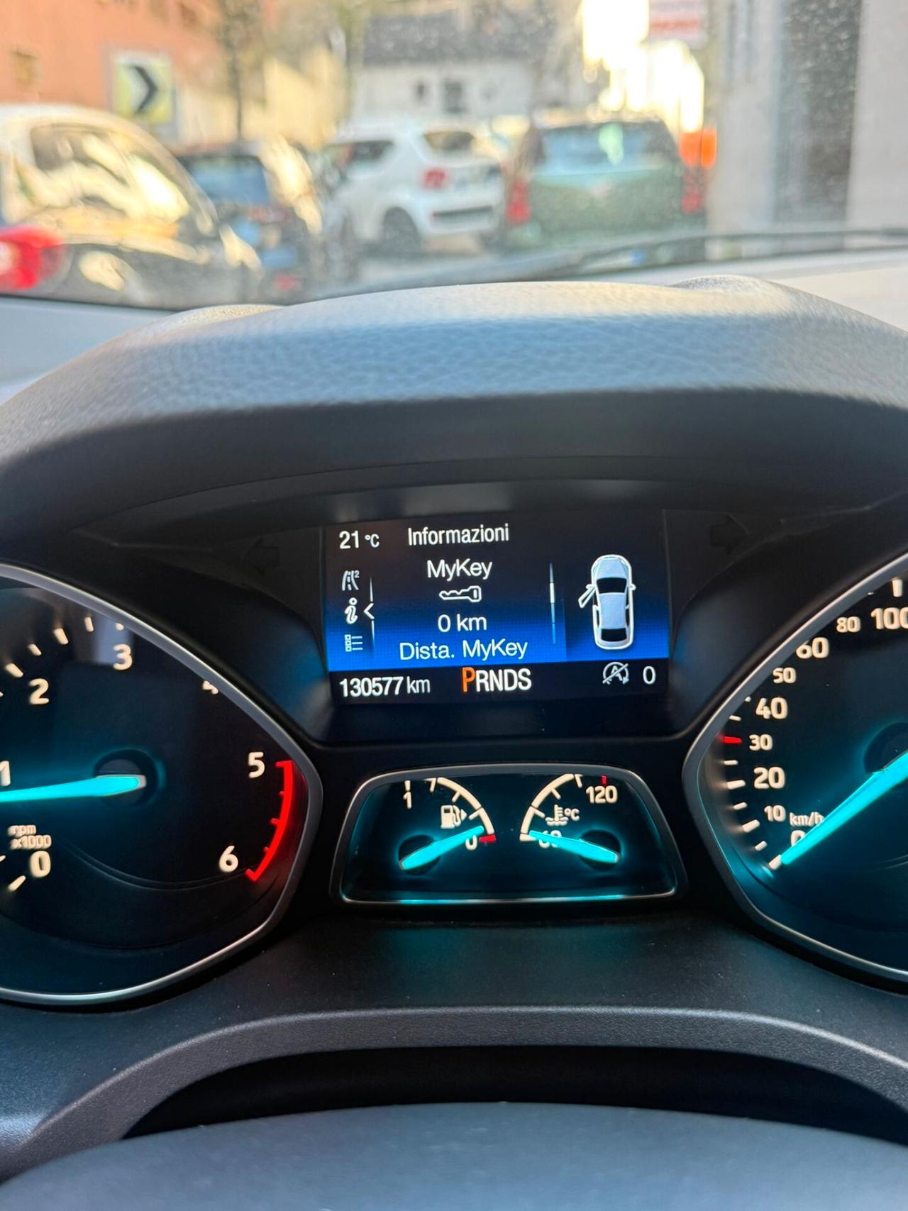 Ford Kuga 1.5 TDCI 120 CV S&S 2WD Powershift Edition