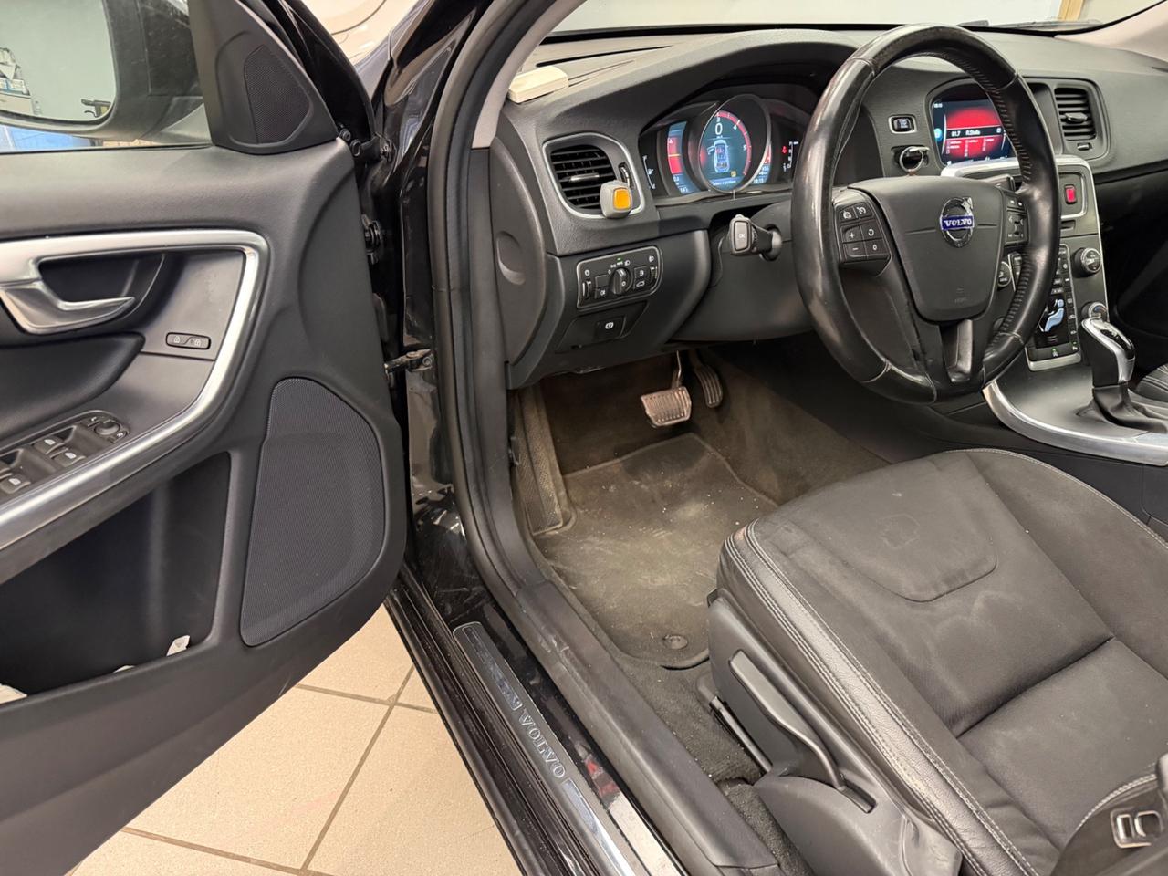 Volvo V60 D3 Geartronic Summum automatica