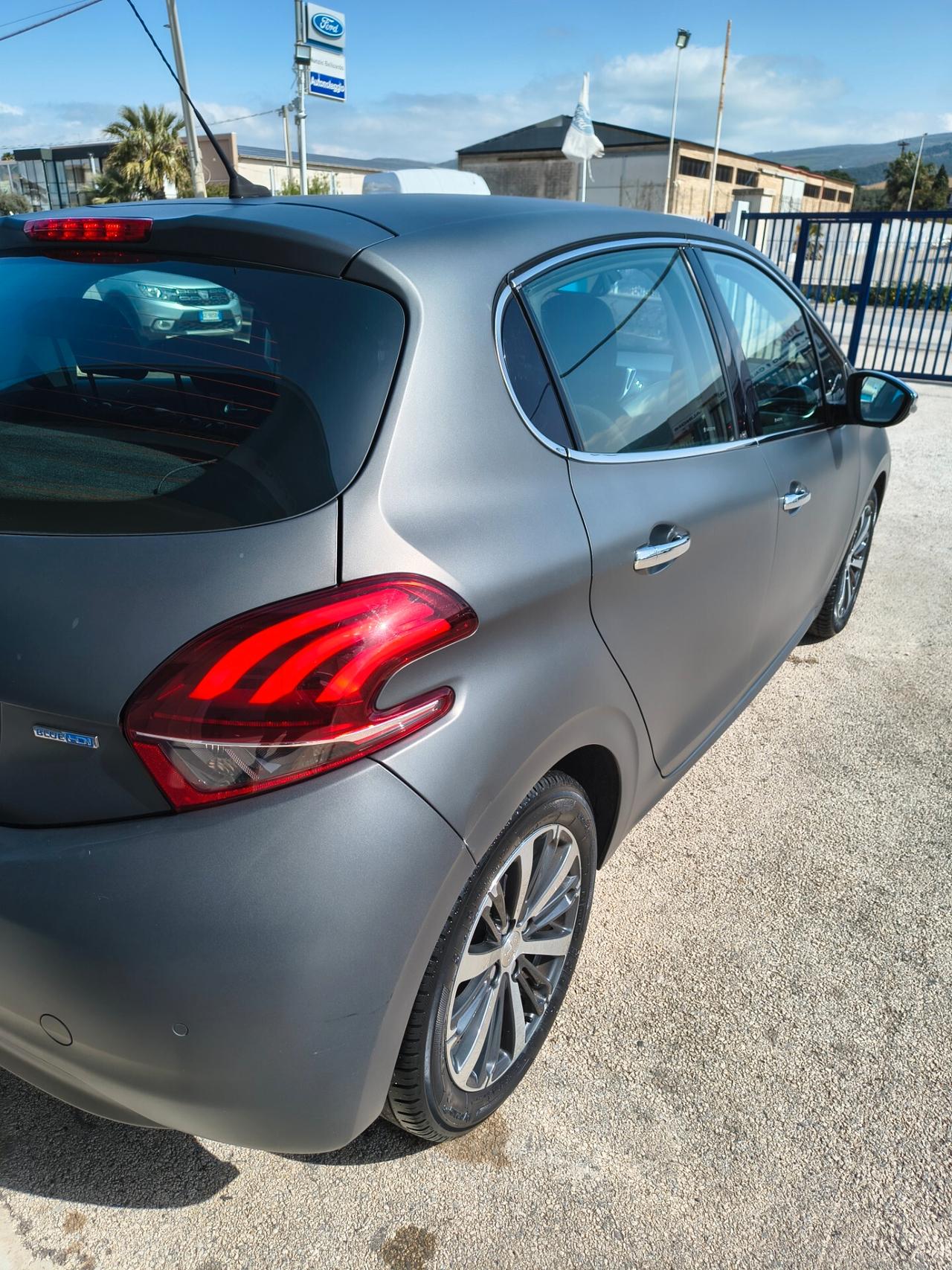 Peugeot 208 BlueHDi 75 5 porte Allure ICE Grey