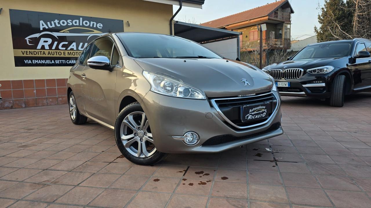 Peugeot 208 PureTech 82 3 porte Allure