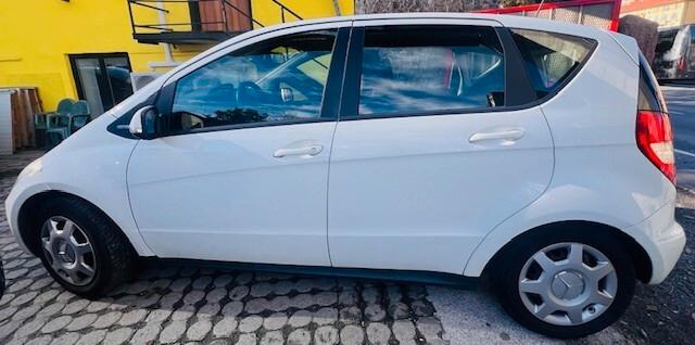 Mercedes-benz A 160 CDI BlueEFFICIENCY Avantgarde