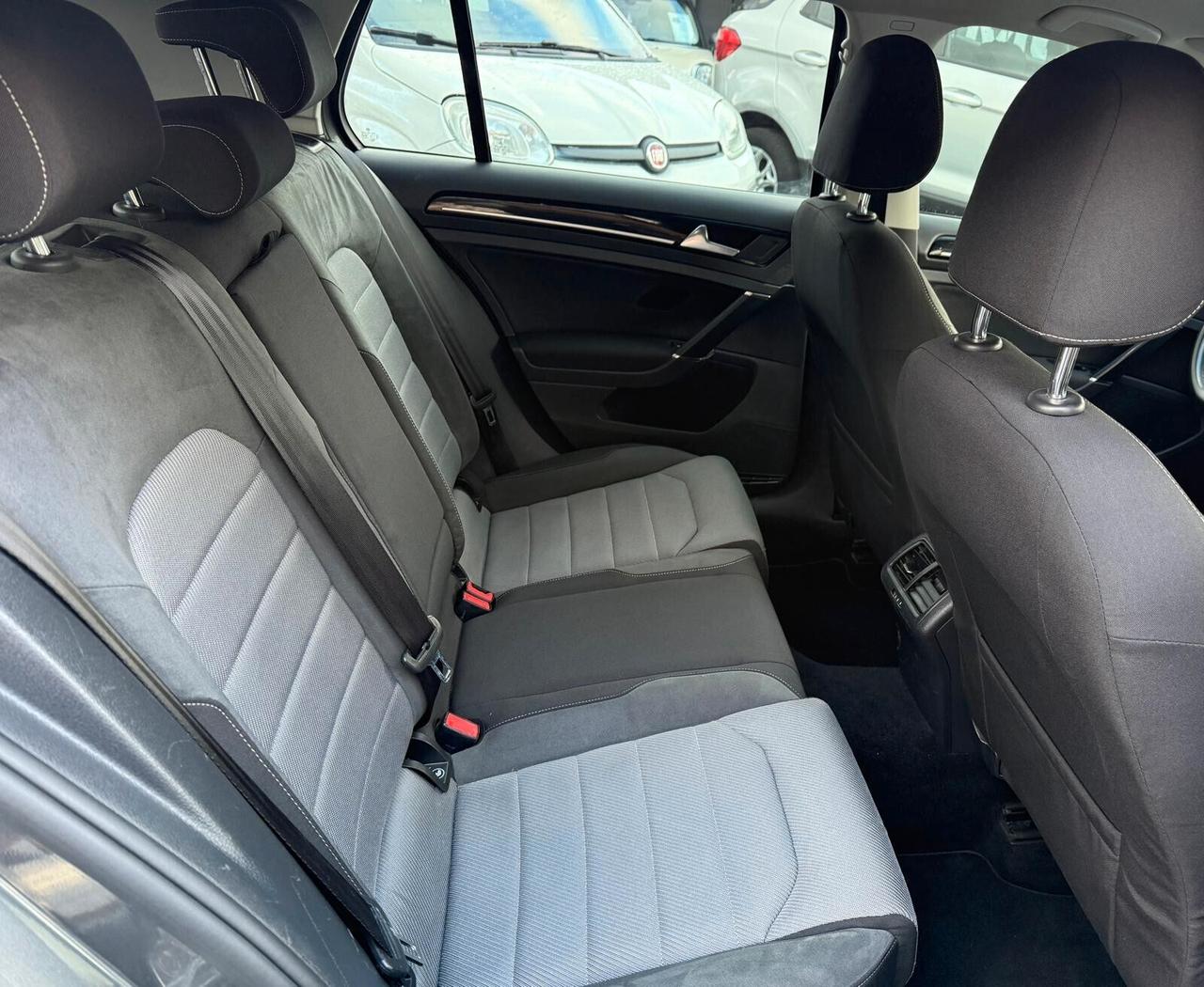 Volkswagen Golf 1.4 TGI Metano 5p. R-Line - Superprezzo - tutto incluso