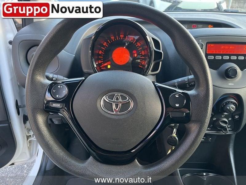 Toyota Aygo Connect 1.0 VVT-i 72CV 5 porte x-business light