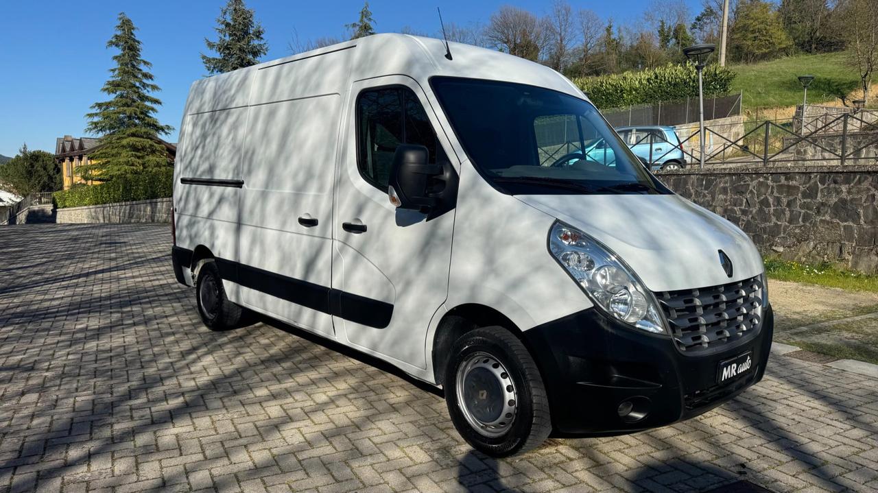 RENAULT Master T33 2.3 dci 125cv L2H2 E5