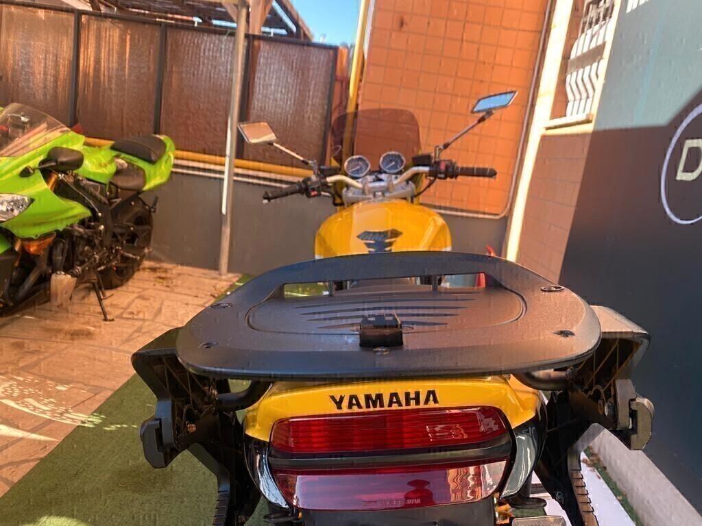 Yamaha XJR 1200