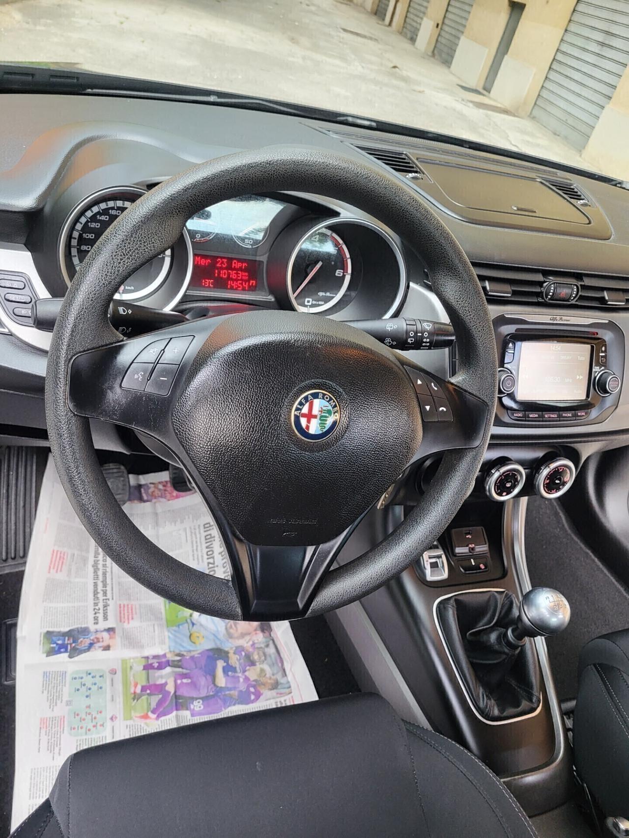 Alfa Romeo GIULIETTA 1,6 JTDM-2-UNICO PROPRIETARIO