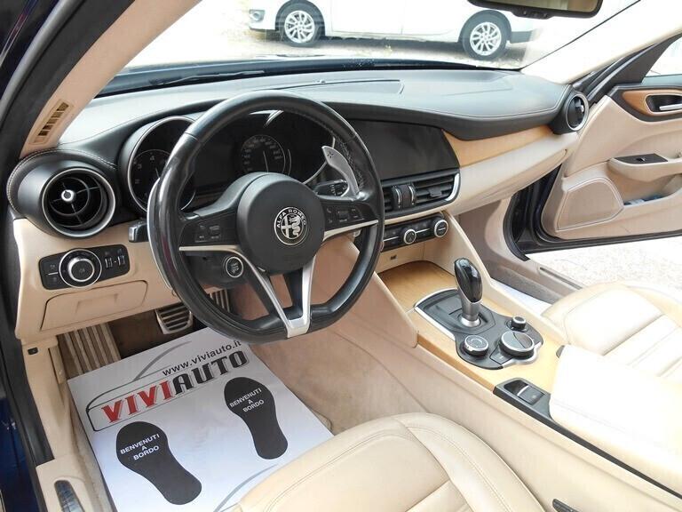 Alfa Romeo Giulia 2.2 Turbodiesel 210 CV AT8 AWD Q4 Veloce