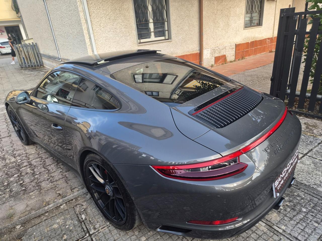 Porsche 911 3.0 Carrera 4 GTS Coupé