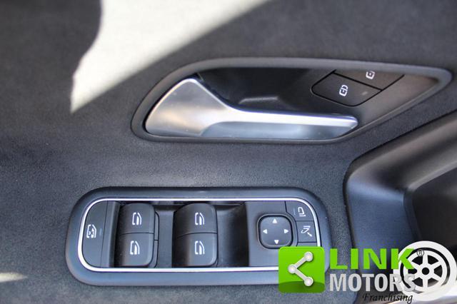 MERCEDES-BENZ A 200 d Automatic Premium UnicoProprietario