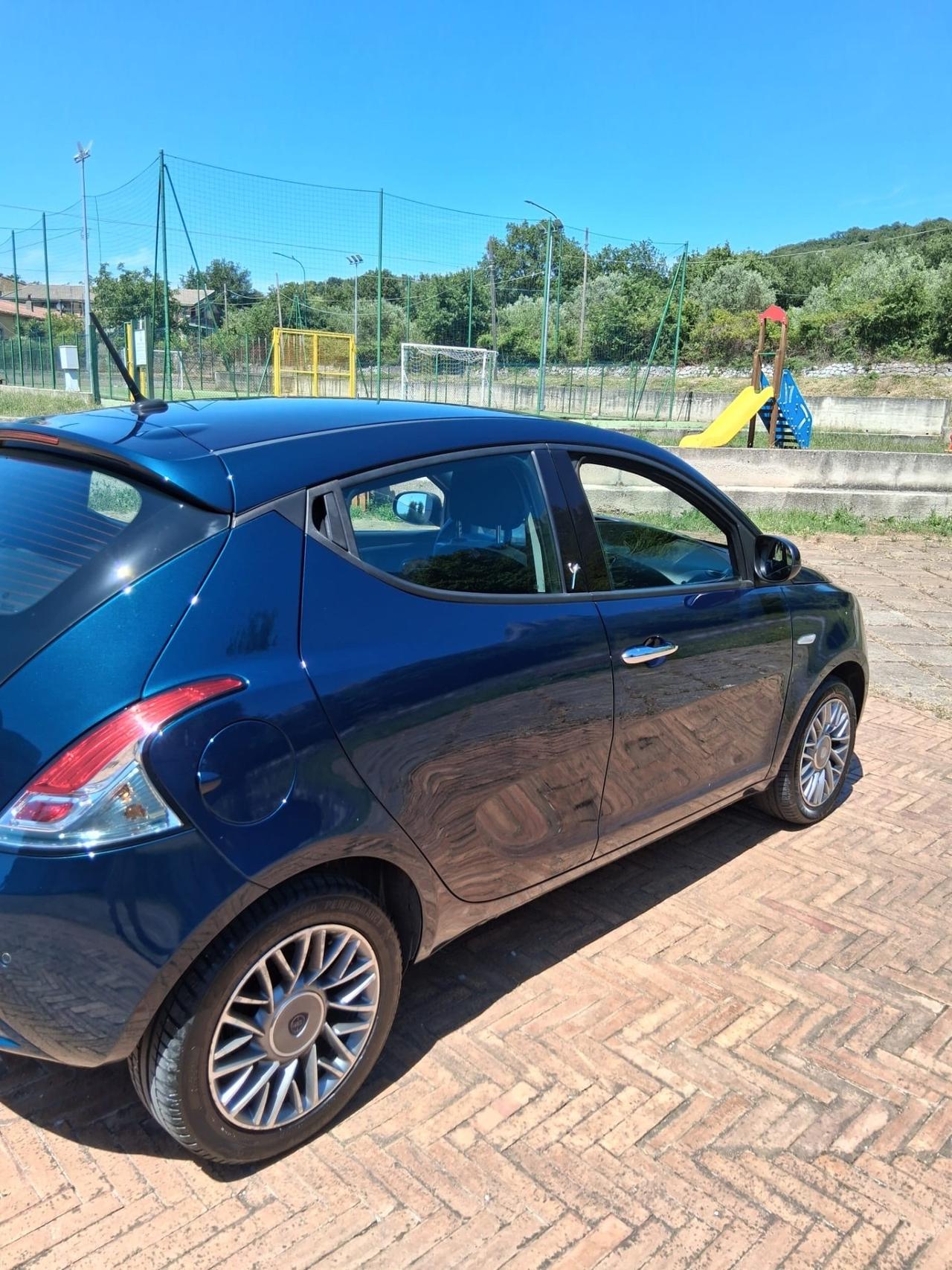 Lancia Ypsilon 1.3 MJT 16V 80 CV 5 porte S&S Gold