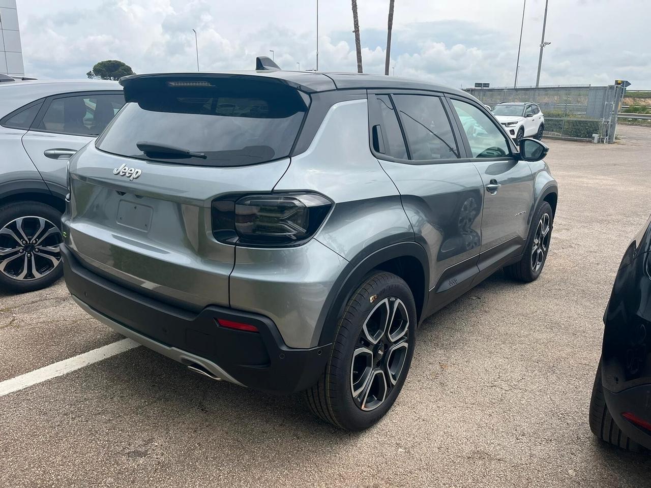 Jeep Avenger 1.2 Turbo 110 CV MHEV Summit