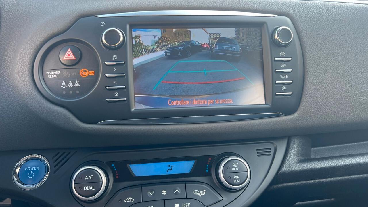 Toyota Yaris 1.5 Hybrid 5 porte Lounge Automatica