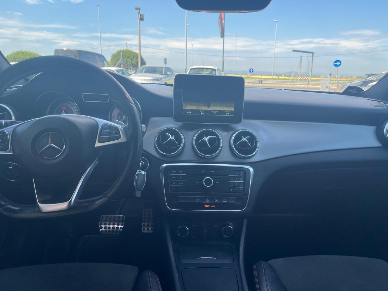 Mercedes-benz CLA 200 d 4Matic Automatic Premium Dark Night