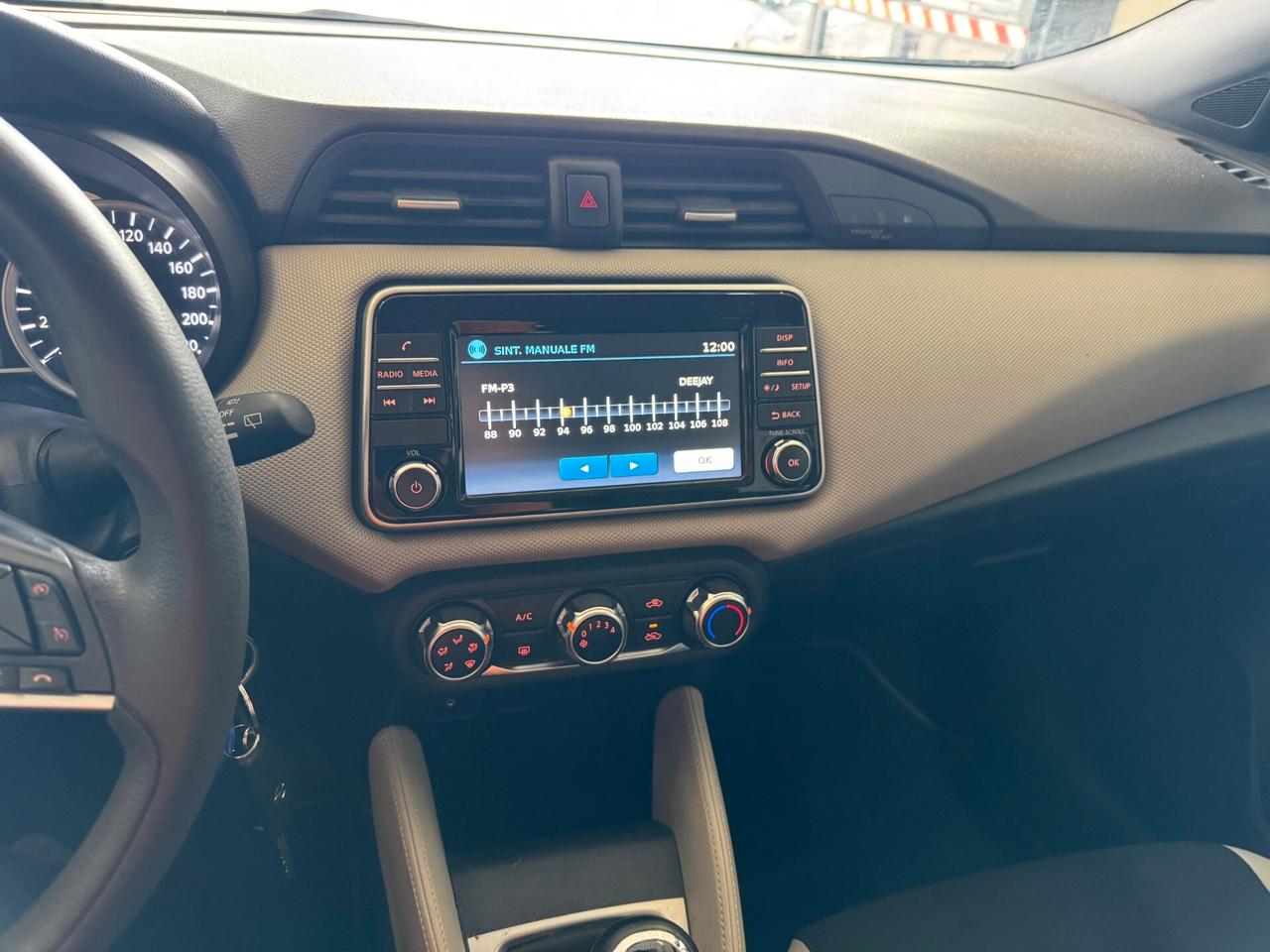 Nissan Micra 1.0L 12V 5 porte Business